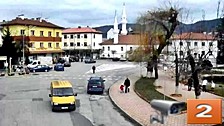Ардино времето уеб камери център, ресторант 'Перла', джамия, 'кръгово' кръстовище, трафик улици 'Републиканска' & 'Родопи', паркинг супермаркет 'Европа', Народно читалище 'Родопска искра -1921 г.', сцена, светлинен фонтан, парк и 'Дяволски' мост на река Арда, Родопа планина (Родопи), kamerite Free-WebCamBG