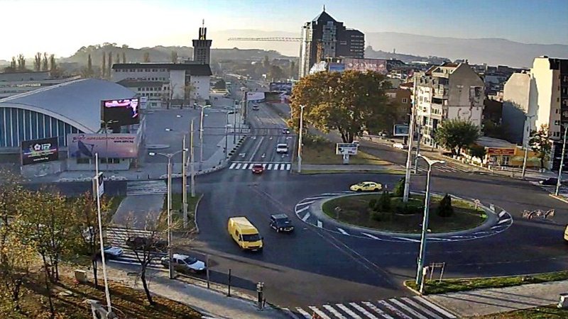 Пловдив времето уеб камера Международен панаир и Панаирни палати, 'кръгово' булевард 'България' и бул. 'Цар Борис III Обединител', трафик улица, kamerite Free-WebCamBG