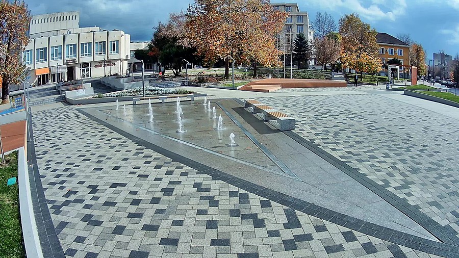 Момчилград времето уеб камера център, площад, фонтан, улици трафик, парк, kamerite Free-WebCamBG