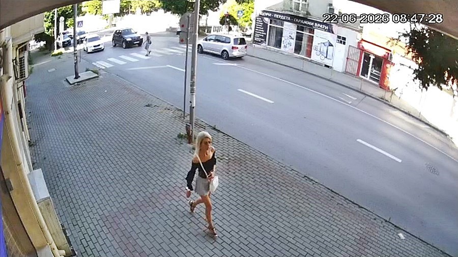 Варна времето уеб камера център, район 'Одесос', трафик кръстовище бул. 'Д-р Пискюлиев' & ул. 'Неофит Бозвели', офис 'Technodream' ЕООД, kamerite Free-WebCamBG