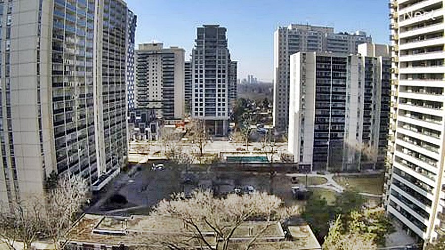 Торонто (Toronto) времето уеб камера жилищен комплекс 'High Park Village', Канада (Canada), kamerite Free-WebCamBG